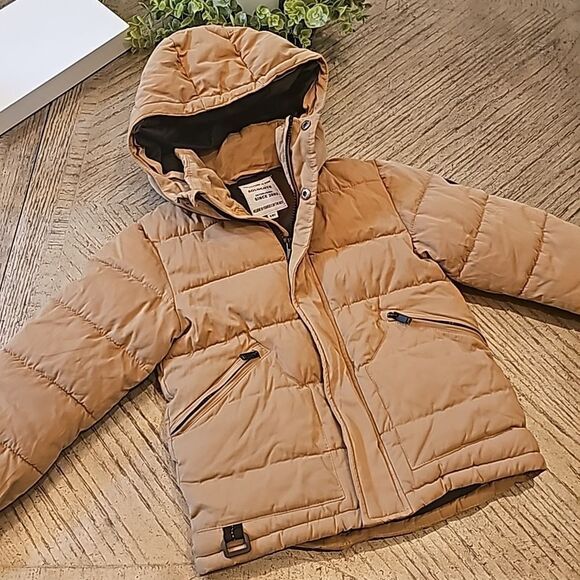 Boys tan hooded puffer jacket size 5/6 - Picture 13 of 13